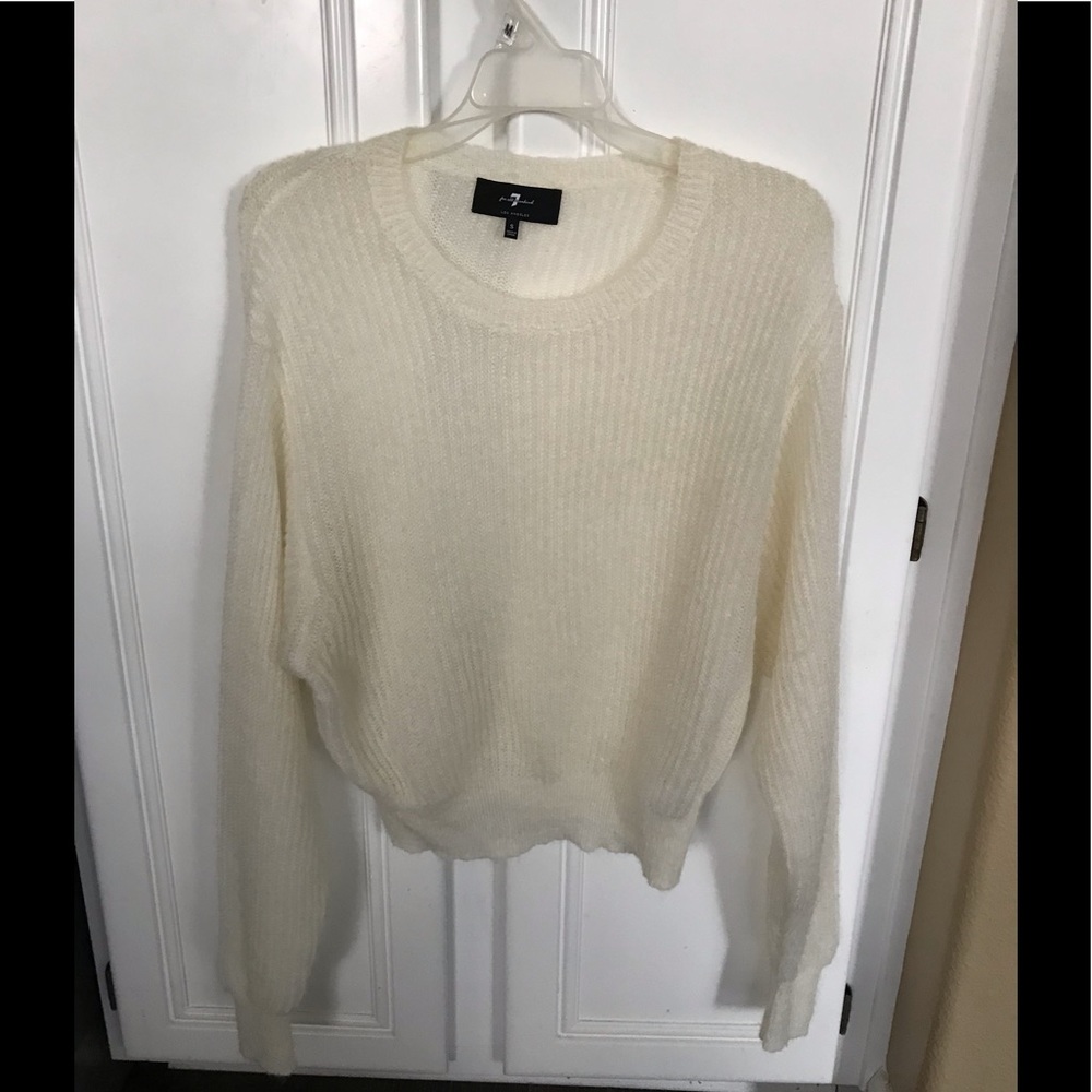 Women’s crew neck sweater